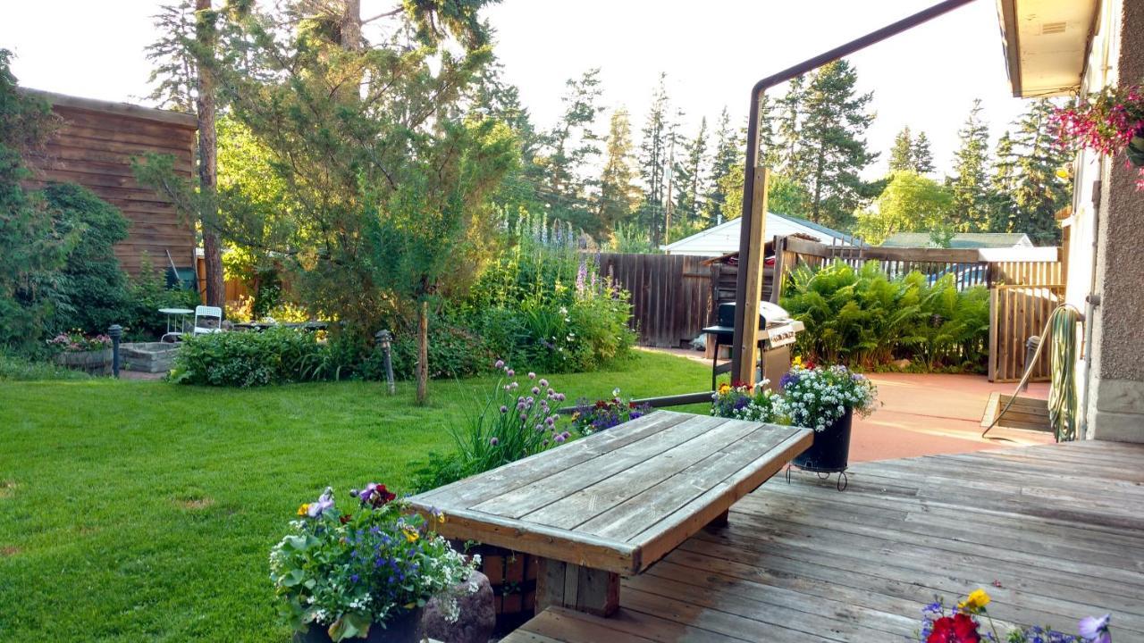 U Of A Homestay, Trails & Whyte Ave إيدمونتون المظهر الخارجي الصورة