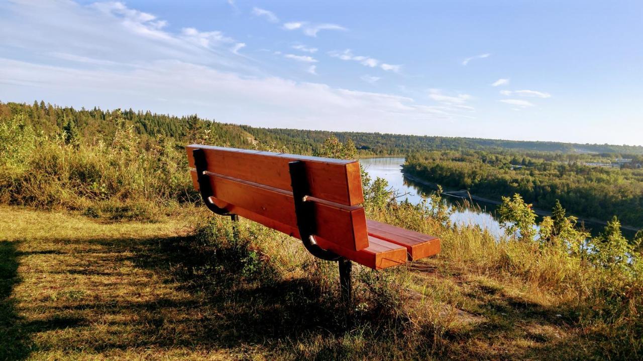 U Of A Homestay, Trails & Whyte Ave إيدمونتون المظهر الخارجي الصورة
